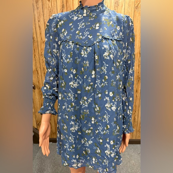 Reformation Dresses & Skirts - Reformation Blue Floral Long Sleeve Dress